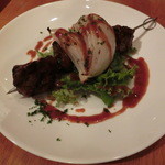 酒の大桝 - 牛串にんにくソース794円　