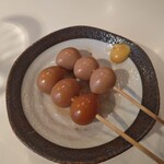 鳥椿 鶯谷朝顔通り店 - うずら串（200円）