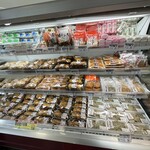 角上魚類 - こちらは練り物コーナー(オイラの好きなジャコせんべい)