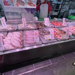 角上魚類 - 新鮮な魚がズラリ(店員さんに言えば捌いてくれます)