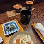 日々魚数寄 東木 - 奥にあるのは手作りのふりかけ2種。