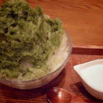 うるま食堂 - 抹茶と練乳のかき氷
