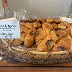 塩パン屋 パン・メゾン - 焼き芋塩パン