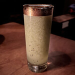 ベンフィディック - 202503  キウイとシャルトリューズのカクテル