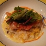 横濱元町 霧笛楼 - スズキのソテー　とうもろこしのリゾットとそのソース　トリュフ風味