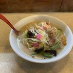 長崎ちゃんぽん・皿うどん 球磨 - 長崎ちゃんぽん　コチラより青ネギは皿うどんの方が相性がいい･･･？