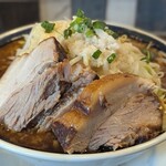 ラーメン 豚ヤマ豚ジ - 