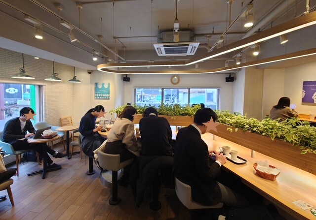 Mos Burger Iidabashi Higashi Ten photo 5