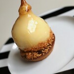 パティスリー ユウ ササゲ - まるごとルレクチエのタルト