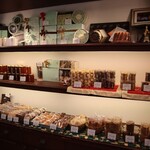 パティスリー ユウ ササゲ - 店内模様