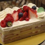 パティスリー ユウ ササゲ - ホールケーキ