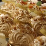 パティスリー ユウ ササゲ - ケーキショーケース