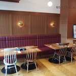 グリル タケシタ - 店内テーブル席