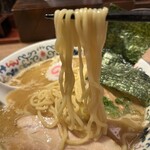 中華そば 勝本 - 中太麺