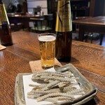 小淵沢 井筒屋 - 熟成骨せんべいとプレモル小瓶