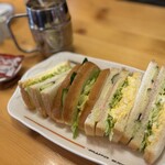 コメダ珈琲店 東雁来店 - 