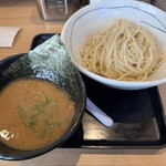 博多らーめん由丸 - 