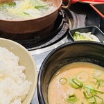 しゃぶ亭 西梅田店 - ライスとゴマだれ