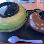 あしょろ庵 - 大きな丼の器と味噌汁椀