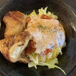 ローストチキンダイニング 吉田チキン - チキンライストマトの酸味が美味しい