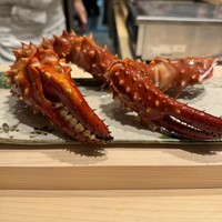 湘南沖地蟹専門店ふじ月 - 蟹爪。利き手右が大きい。