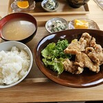 cafe＆dining Cassi Messi - 料理写真:霧里ポークの唐揚げ定食