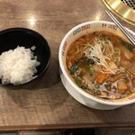 焼肉レストラン 一心亭 - ラーメンと小ライス