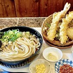 イチトサンブンノイチ - 『天盛ぶっかけ冷』うどん大盛り
