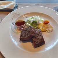 アーティスト カフェ - 黒毛和種和牛サーロイン炭火焼き（プラス料金で変更）