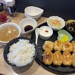 岐阜餃子 パイチャオズ - 