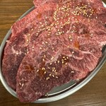ホルモン焼肉 とうご - 