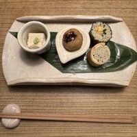 九つ井 玉川店 - 胡麻豆腐、そばコロッケ、そば寿司