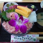 ていしょく屋 おるか - 三色丼