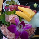 ていしょく屋 おるか - 三色丼