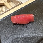 鮨 いわ貴 - マグロ