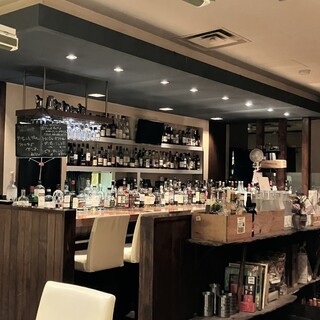 バー&ジャンク・ミカク_2