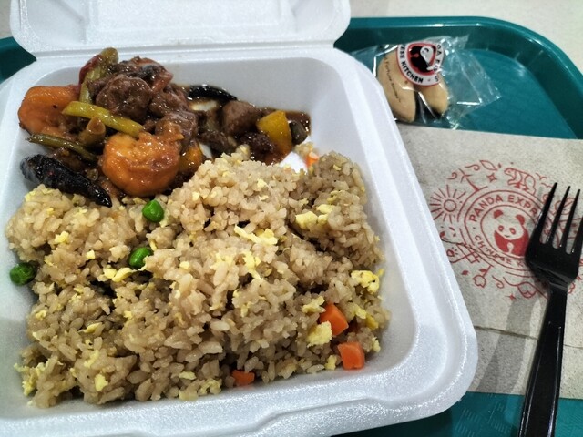 Panda Express Micronesia Mall （パンダエクスプレス） - デデド/中華