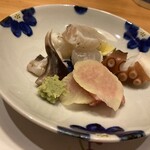 活魚割烹紅 - トロたく、タコ、ふぐ、なんとか貝のお刺身