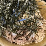 なぜ蕎麦にラー油を入れるのか。 神田小川町店 - 