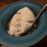 AKINDO - なんとか、豆腐