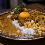 スパイスポスト - 料理写真:チキン＆キーマ＆ポークビンダル(S)@税込1,550円：ライス200g