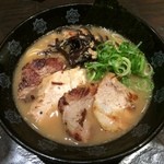 俺式 純 - 豚骨チャーシュー麺