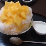 わらび - マンゴーかき氷