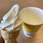IKEA ビストロ - ソフトクリーム　50円　いつの時代ですか？