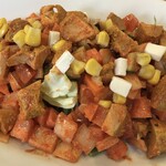 インド料理 パリワル - これチキンがかなり入っていて(タンパク質補給にも最高だと思います) パワーサラダと言っても過言ではないです(ﾊﾟﾜｰ！)