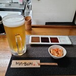 串かつ晴 - タレ皿、割り箸、長芋とにんじんのキムチ