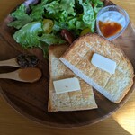 Rebirth Village - トースト