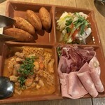 マヌエル タスカ ド ターリョ 丸の内店 - 