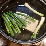 呑み喰い処 一久 - 【'25.3】葉玉葱、葱っぽいけど味はたまねぎ