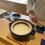 割烹 渡辺 - かやもり農園コシヒカリの土鍋ご飯